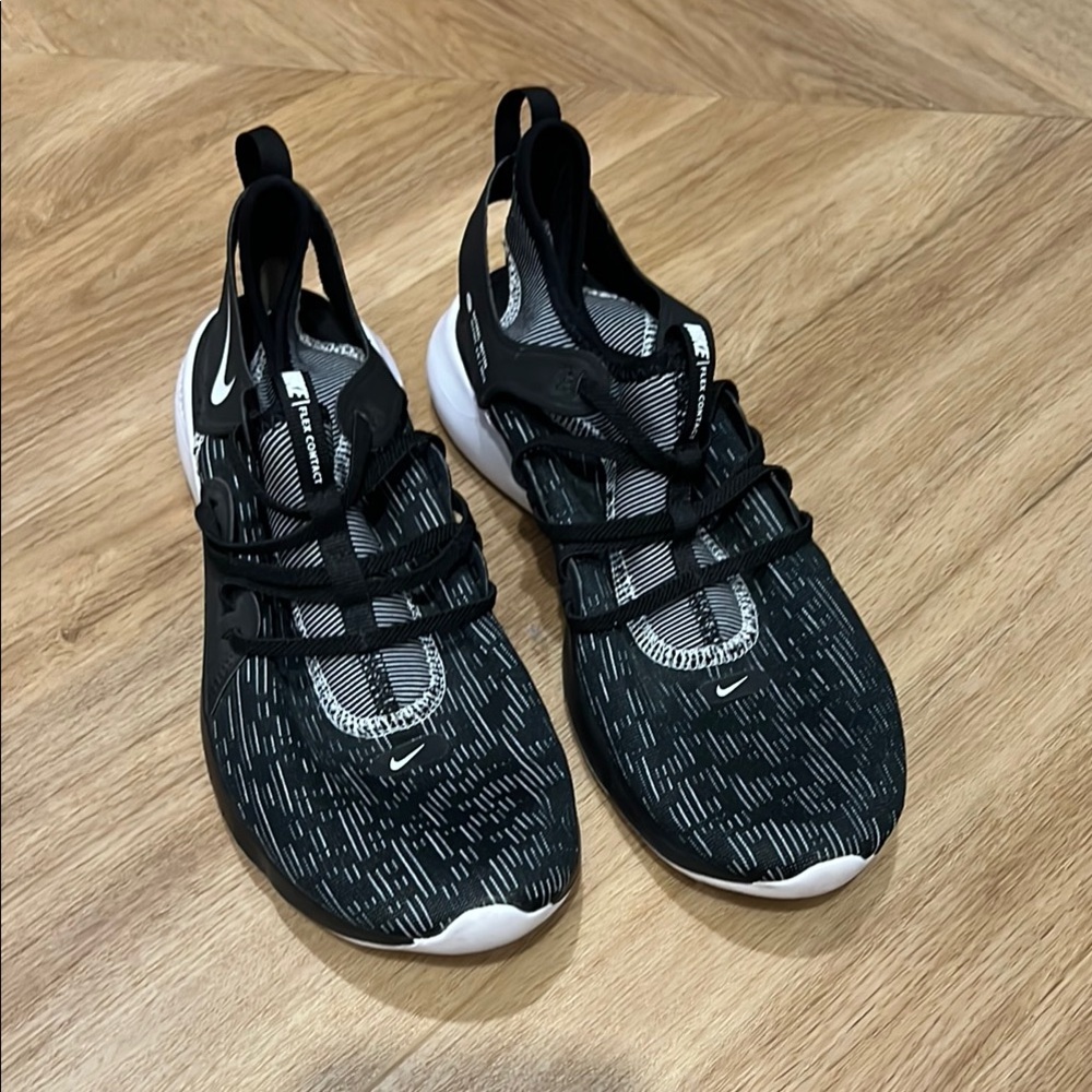 Nike Flex Contact Running Shoes